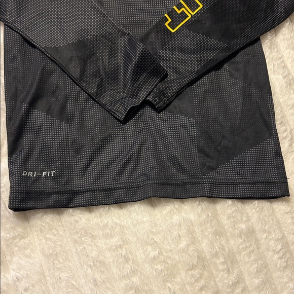 Nike Black and Yellow Dri-FIT Long Sleeve - Picture 4 of 13